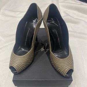 Giuseppe Zanotti Pumps Size 38